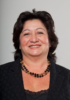 Rosaneli Bach é Diretora de Gestão de Pessoas e Consultora para assuntos relacionados à aprendizagem organizacional e sócia da Dextera Consultoria. 
